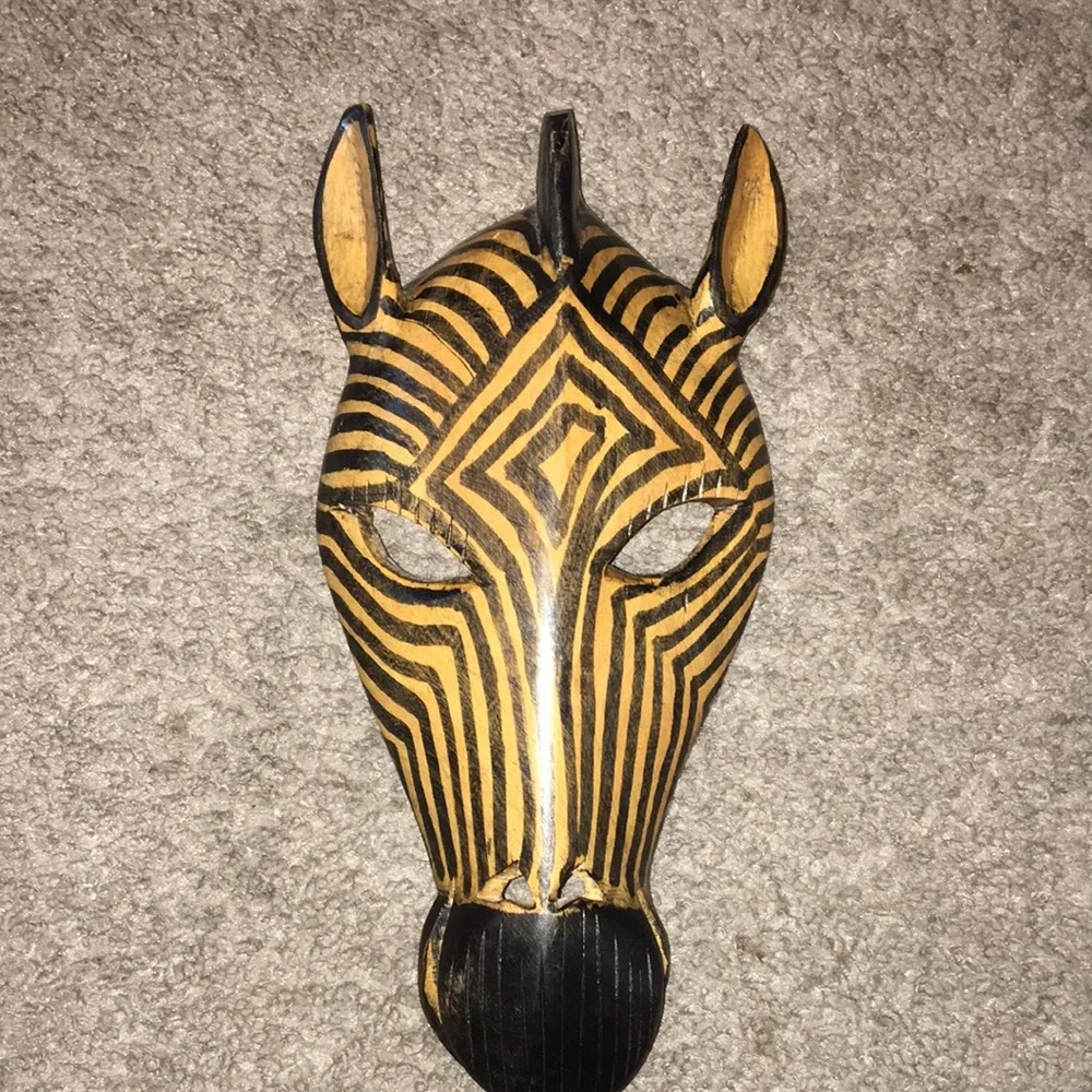 Wooden Carved Animal Wall Hangings Zebra and Giraffe Print